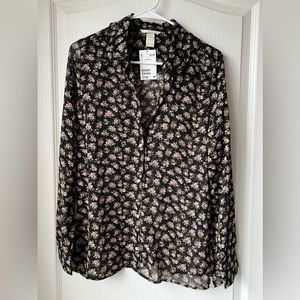 Long sleeve sheer floral button up top | H&M | Size 8